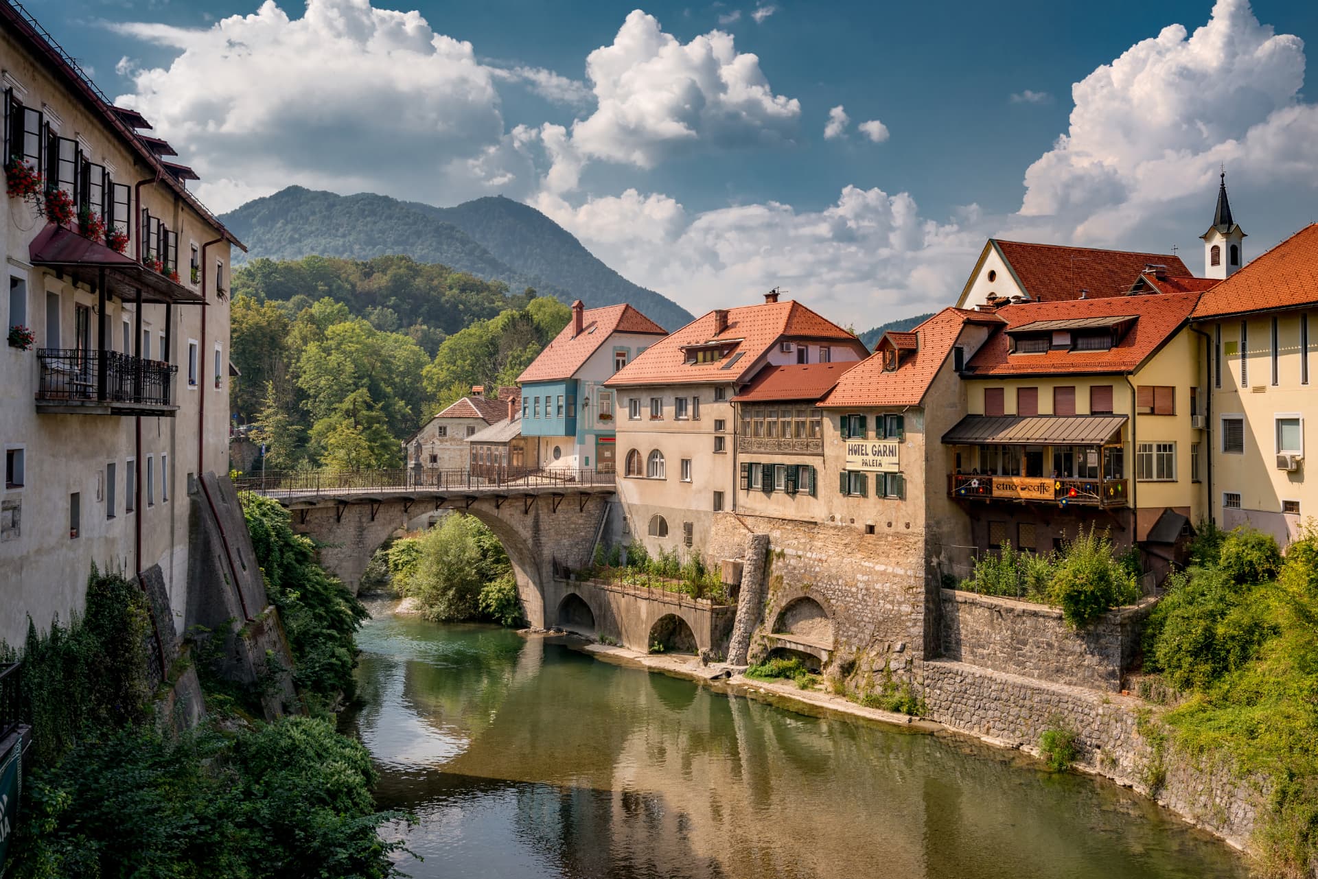 Kapucinski most v Škofji Loki ob reki Selški Sori